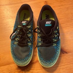 Worn once. Men’s Nike shoes.